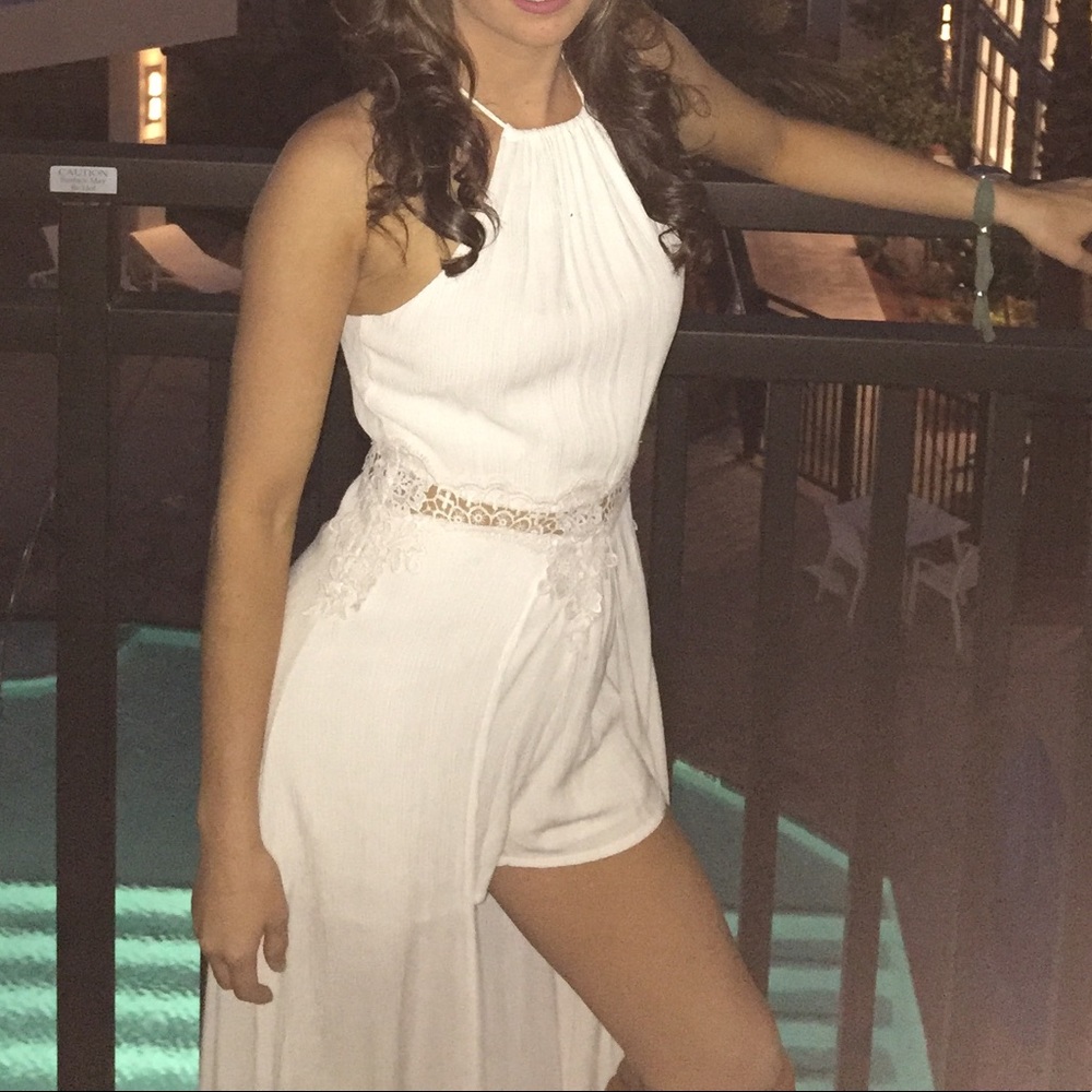 White romper ✨✨ - Picture 2 of 3